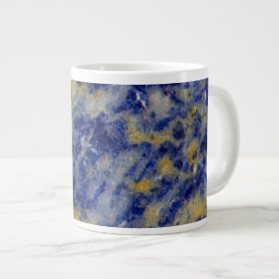 Närbild på blå sodalit jumbo mugg
