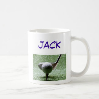 Närbild-på-en-golfklubba-bredvid-en-golfboll-Fot.. Kaffemugg