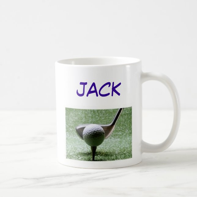 Närbild-på-en-golfklubba-bredvid-en-golfboll-Fot.. Kaffemugg (Höger)