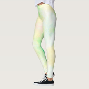 Närbild på en person som bär pastell tie-dye  leggings