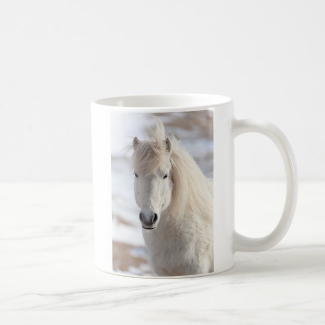 Närbild på en vit isländsk häst kaffemugg (Höger)