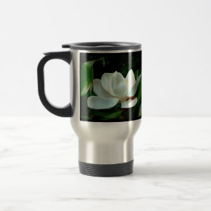 Närbild på magnolia resemugg
