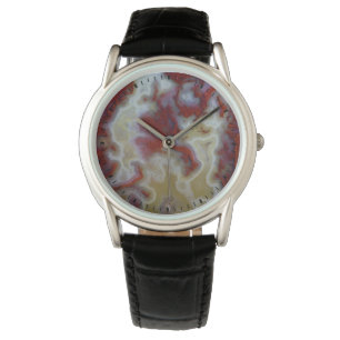 Närbild på röd Moss Agate-skiva Armbandsur
