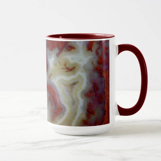 Närbild på röd Moss Agate-skiva Mugg (Höger)