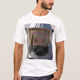 Närbilden beskådar av en brandman t shirt