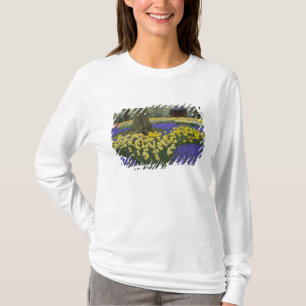 Narcisser, druvhyacint och tulpanträdgård, t shirt