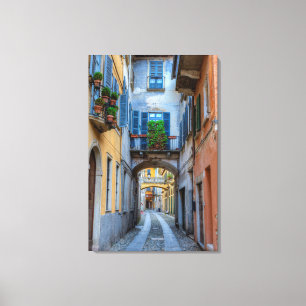 Narrow City Street, Italien Canvastryck