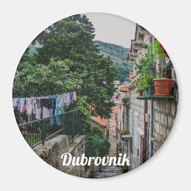 Narrow stone street i Dubrovnik Magnet (Framsidan)