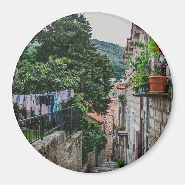 Narrow stone street i Dubrovnik Magnet (Framsidan)