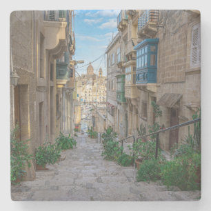 Narrow stone street i Malta Kanvastryck Stenunderlägg