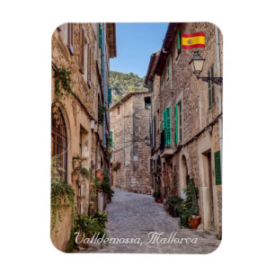 Narrow street i byn Valldemossa - Mallorca Magnet