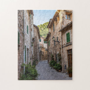 Narrow street i byn Valldemossa - Mallorca Pussel