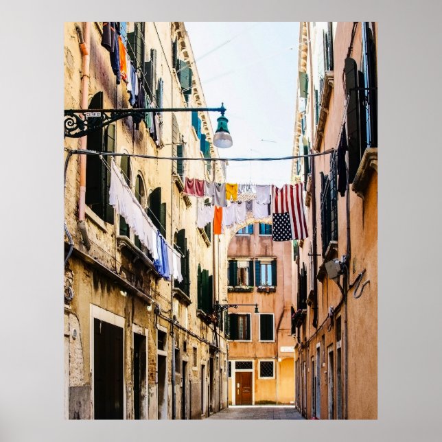 Narrow street i Venedig Poster (Framsidan)