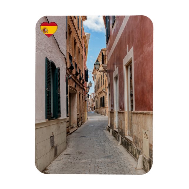 Narrow street in Ciutadella - Menorca, Spanien Magnet (Vertikal)