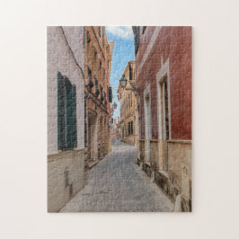 Narrow street in Ciutadella - Menorca, Spanien Pussel