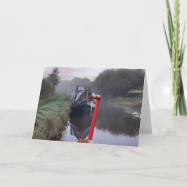 Narrowboat på en mistmorgon. Tom Kort