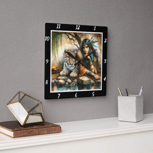 Närvaro: Hush från Hush i Halkskogen i Tiger Fyrkantig Klocka (Kontor)