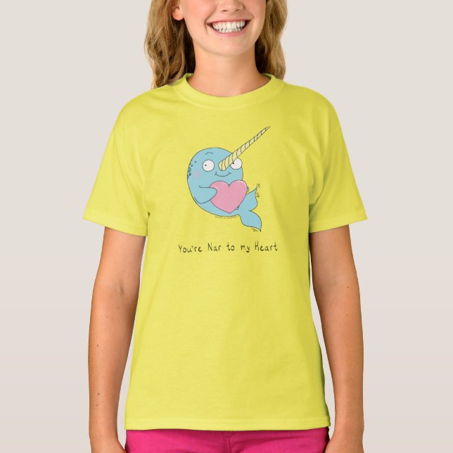 Narwhal Hugga a Heart Girl's Barn T-shirt (Framsida)