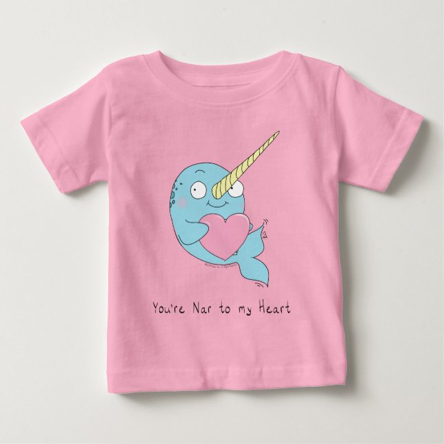 Narwhal Hugger a Heart Baby Barn T-shirt (Framsida)