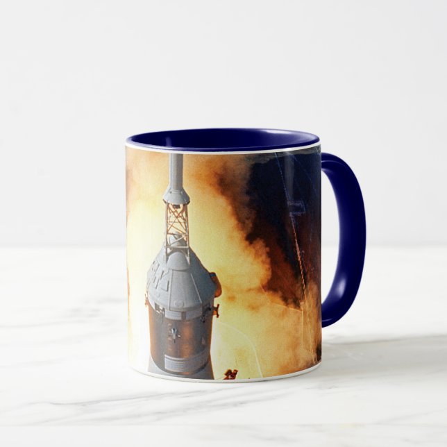 NASA Apollo 11 månlandningsraketuppskjutning Mugg (Framsida höger)