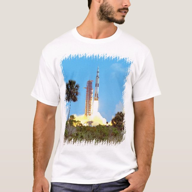 NASA Apollo 16 Saturn V-raketuppskjutning T-shirt (Framsida)
