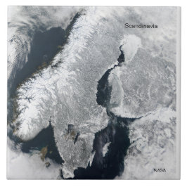NASA-avbildning från rymden: Skandinavien på vinte Kakelplatta
