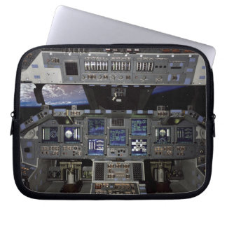 NASA Rymdfärja Cockpit Jordens omloppsbana Fönster Laptop Sleeve