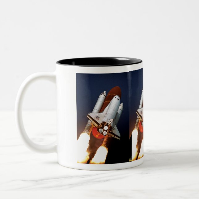 NASA Space Shuttle Atlantis uppskjutning STS-45 Två-Tonad Mugg (Vänster)