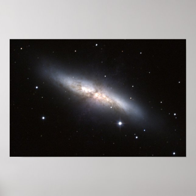 NASA - Starburst Galaxy M82 Poster (Framsidan)