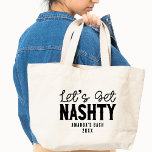 Nashville Bachelorette Party Anpassningsbar Brides Tygkasse<br><div class="desc">Behöver du en bachelorette-fest som får alla att skratta? Då är Nashville Bachelorette-partiets Anpassningsbar Bridesmaid Tote Bag perfekt för dig! Det är inte bara superskojet, utan det har också gott om utrymme för att lagra alla era bakteriepartiförråd. Oavsett om du planerar en rodeo-fest eller en mer traditionell bachelorette-fest, så är...</div>