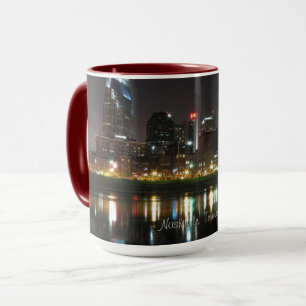 Nashville, Tennessee Skyline på natten Mugg