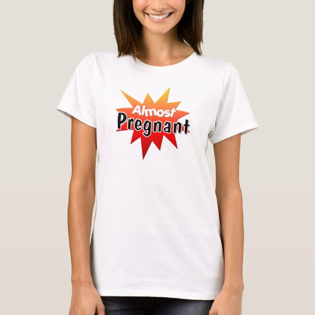 Nästan gravid t-shirt (Framsida)