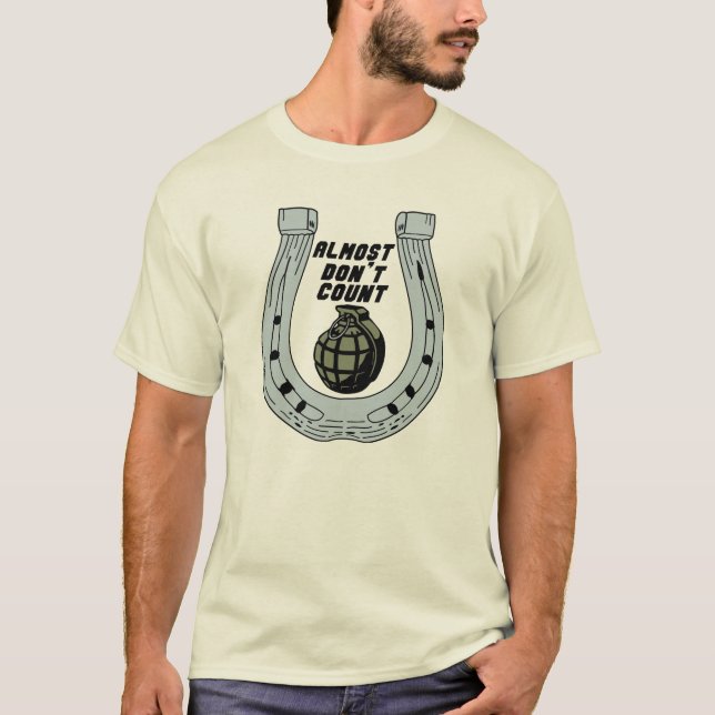nästan räkna inte tee shirt (Framsida)