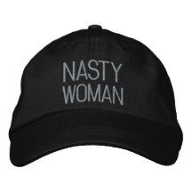 Nasty Woman grått brev black