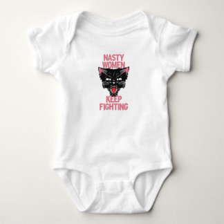 Nasty Women Behålla Fighing Onesy Tröja