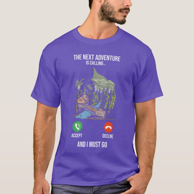 Nätäventyret kallar vandrare Camp vän T Shirt (Framsida)