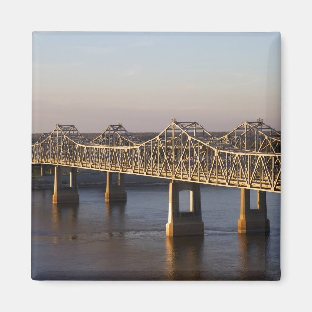 Natchez-Vidalia-bron som spänner över Magnet (Framsidan)