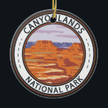 Nationalparkön Canyonlands i Himlar Badge Julgransprydnad Keramik<br><div class="desc">Konstruktion för vektorkonst i Canyonlands. Parken är känd för sitt dramatiska ökenlandskap som koloradfloden utgör. Ön i Himlar är en stor,  planfull mesa med panoramabläckage.</div>