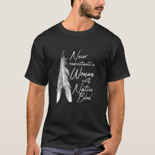 Native American A-kvinna med Native Blod American T Shirt