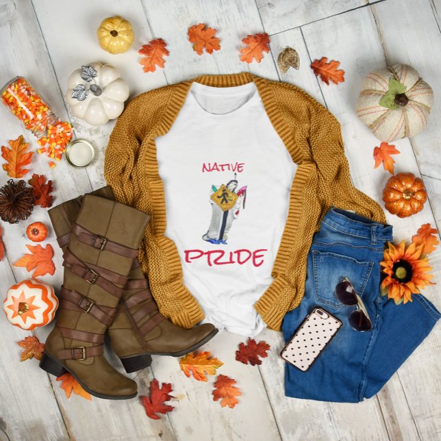 Native American still here Ayasha Tecknad Grått T Shirt (Native American Still Here Ayasha Cartoon Grey T-Shirt)