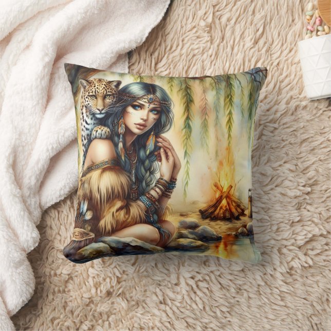 Native American Woman With Tiger av Riverbank Kudde (Filt)