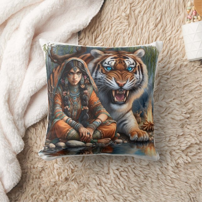 Native American Woman With Tiger by River på Dusk Kudde (Filt)