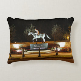 Native Dancer Horse Statue Saratoga accent Pillow Prydnadskudde