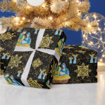 Nativitet Night Mary Joseph Jesus Änglar Golden Presentpapper<br><div class="desc">Heliga kväll Nativitet mönster Mary,  Joseph,  Jesus och änglar,  med faux gyllene snöflingor och glitter på svart nattbakgrund.</div>