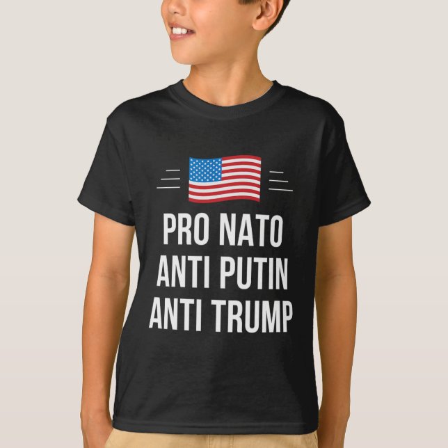 Nato - Anti-Putin - Anti-Trump - T Shirt (Framsida)