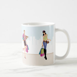 Nätt flickor som shoppar i staden kaffemugg