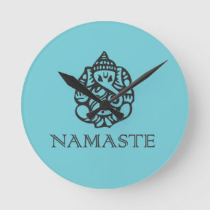Nätt Ganesh Namaste blåttdesign Rund Klocka