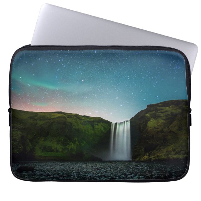 Natt på Skógafoss Laptop Fodral (Framsidan)