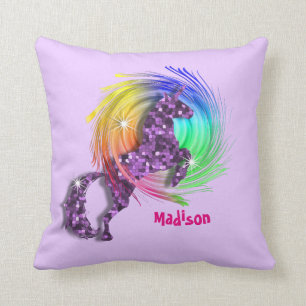 Nätt personlig för fantasiregnbågeUnicorn Kudde