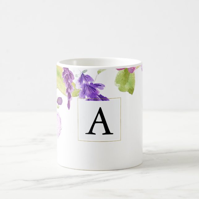 Nätt purpurfärgad vattenfärgblommigtMonogram Kaffemugg (Center)